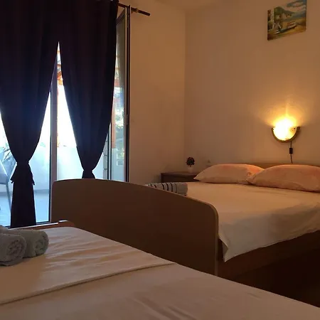 Studio Uvala Mala Pogorila 8952a Appartamento Sućuraj